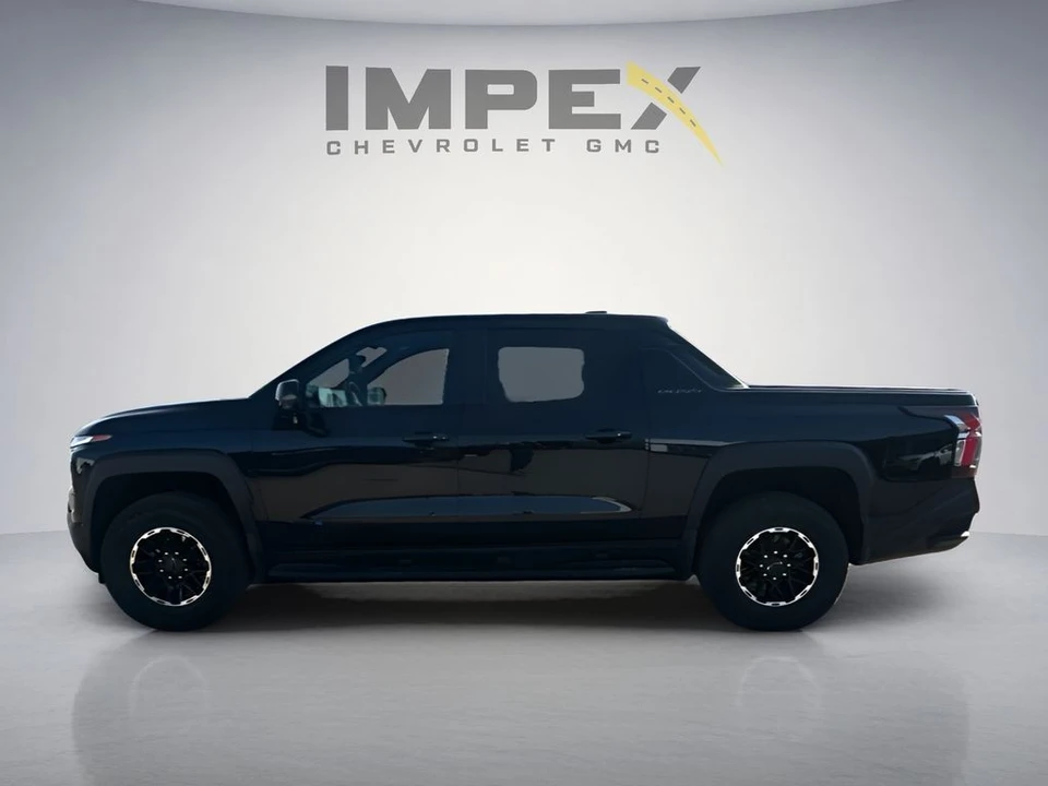 2026 Chevrolet Silverado - Image 2 of 15