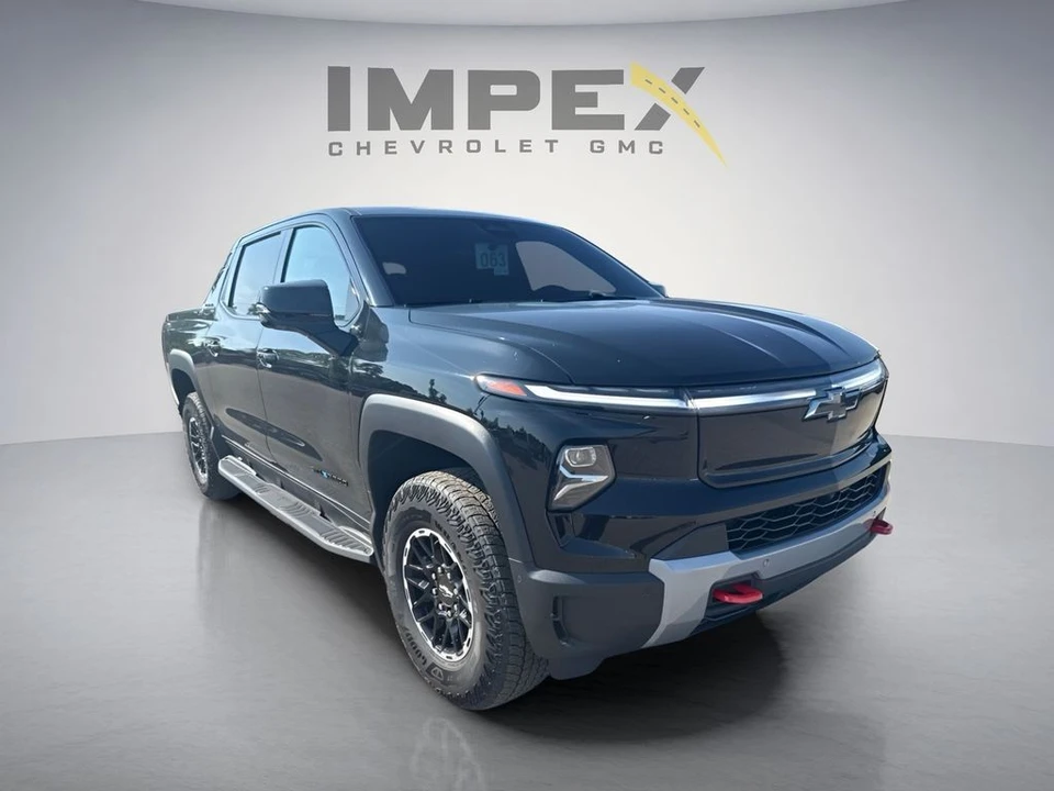 2026 Chevrolet Silverado - Image 6 of 15