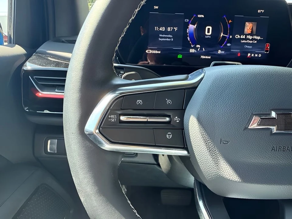 2026 Chevrolet Silverado - Image 17 of 31