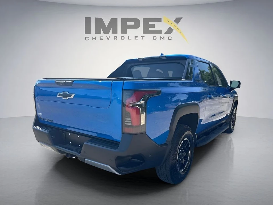 2026 Chevrolet Silverado - Image 5 of 31