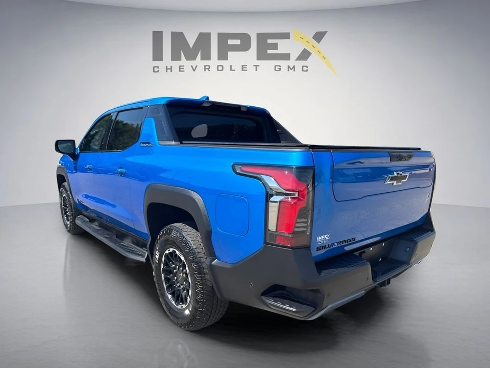2026 Chevrolet Silverado - Image 3 of 31