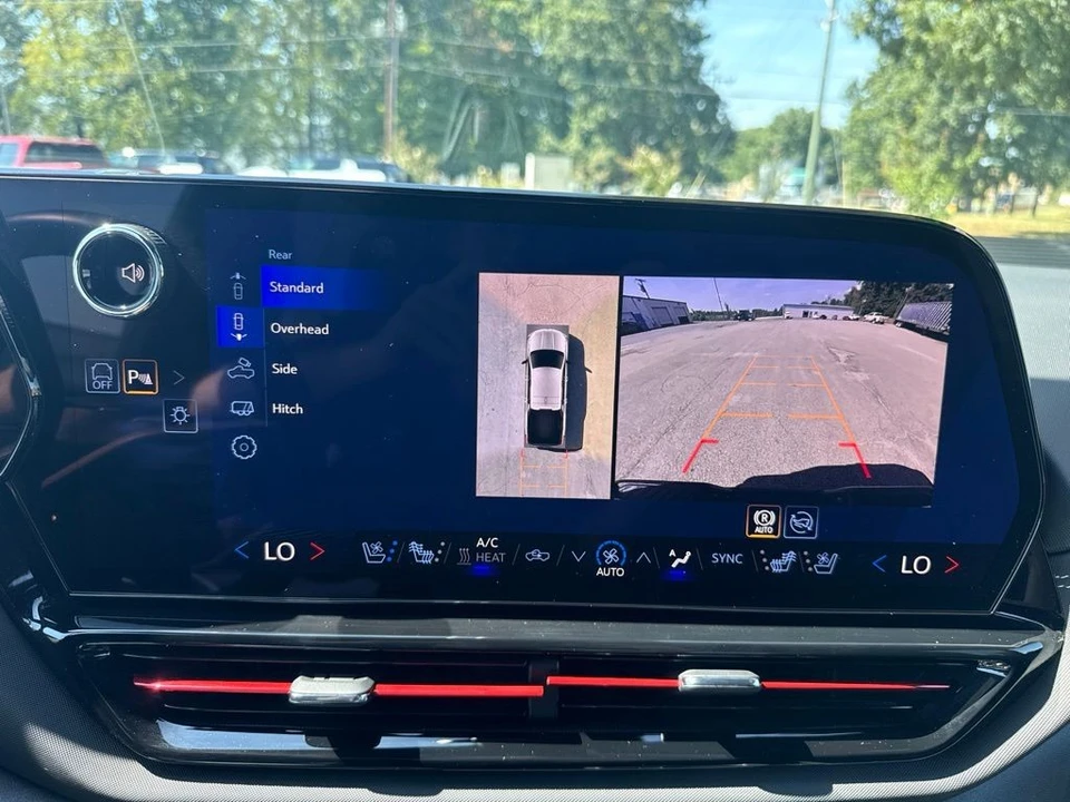 2026 Chevrolet Silverado - Image 20 of 31