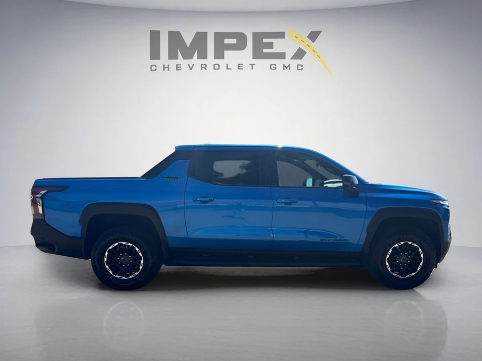 2026 Chevrolet Silverado - Image 6 of 31