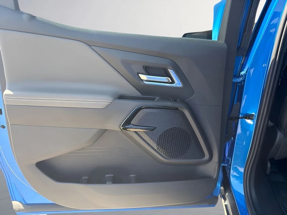 2026 Chevrolet Silverado - Image 29 of 31