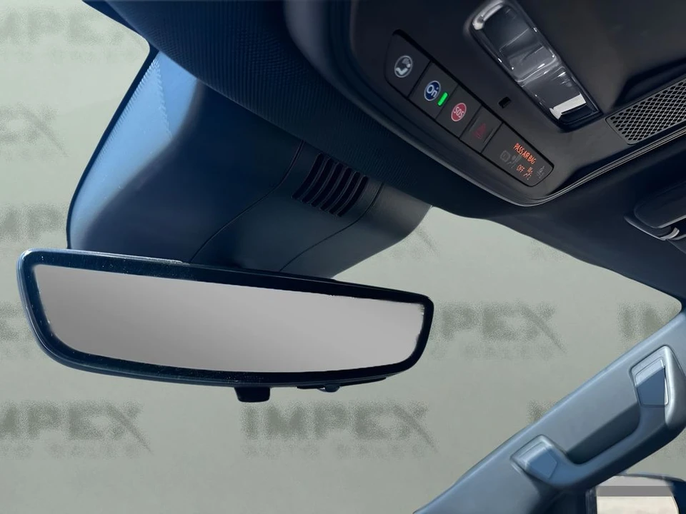 2026 Chevrolet Silverado - Image 26 of 31