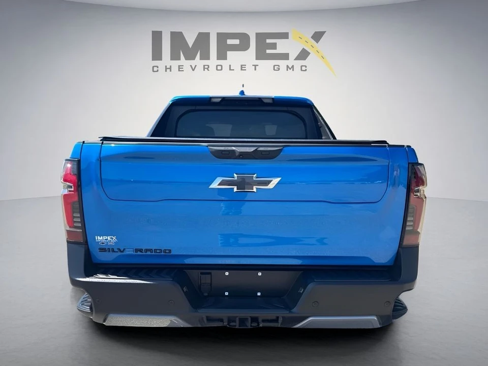 2026 Chevrolet Silverado - Image 4 of 31