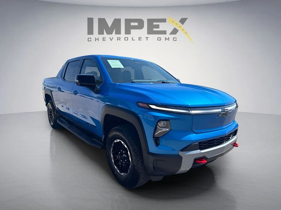 2026 Chevrolet Silverado - Image 7 of 31