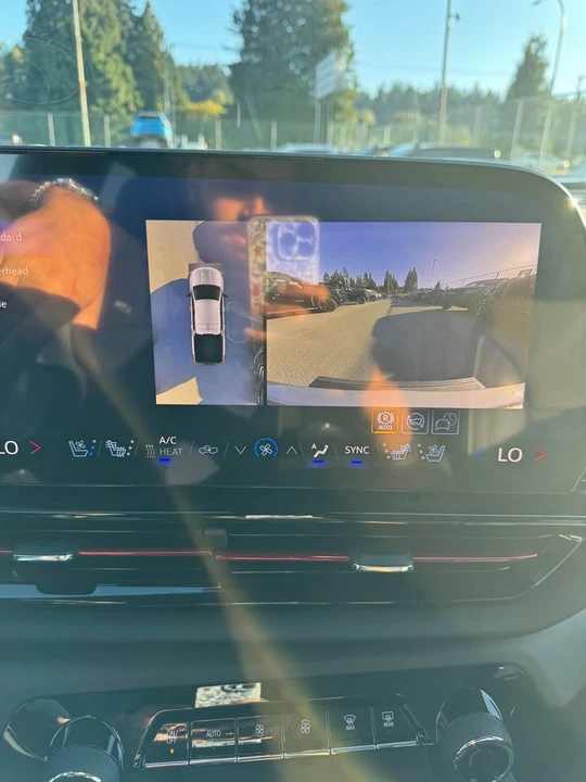 2026 Chevrolet Silverado - Image 15 of 20