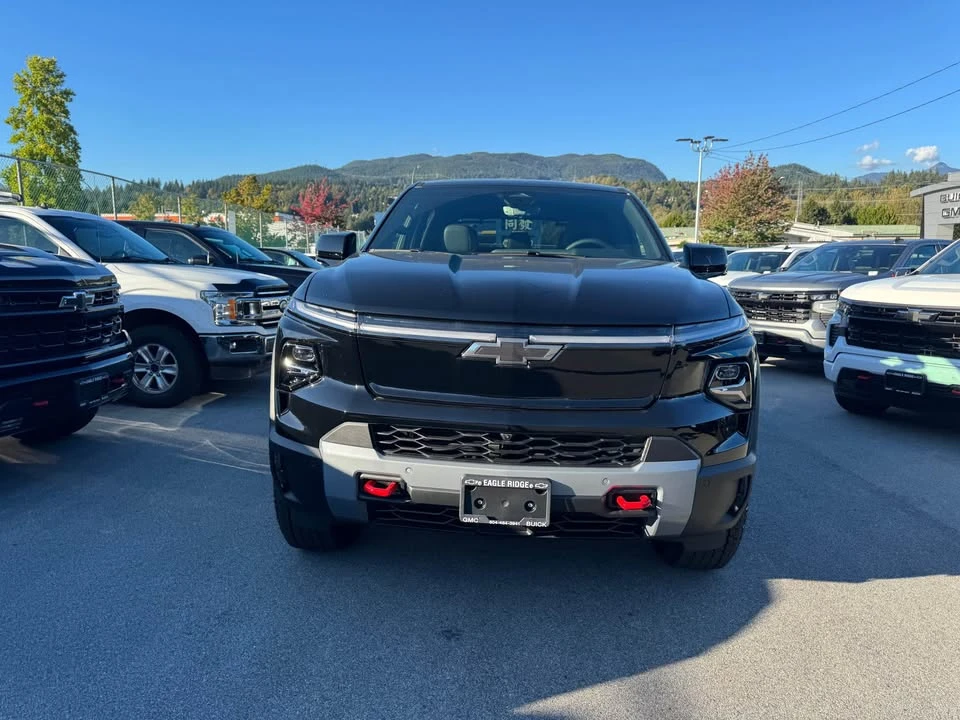 2026 Chevrolet Silverado - Image 3 of 20