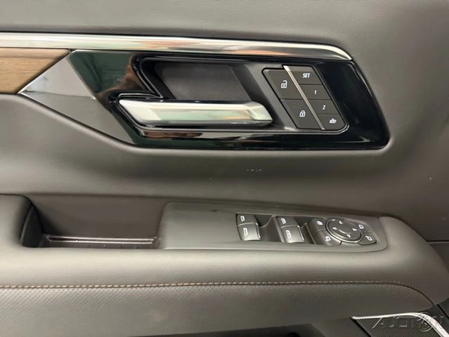 2026 Chevrolet Tahoe 5th Gen - Image 14 of 21