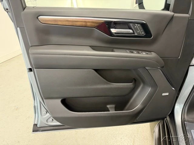 2026 Chevrolet Tahoe 5th Gen - Image 13 of 21
