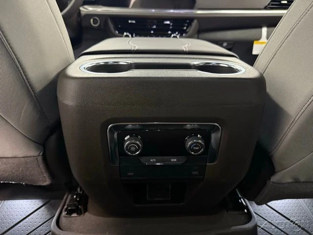 2026 Chevrolet Tahoe 5th Gen - Image 16 of 21