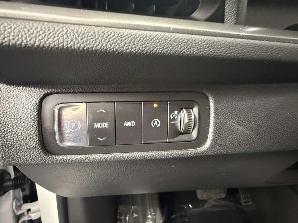 2026 Chevrolet Traverse - Image 28 of 31