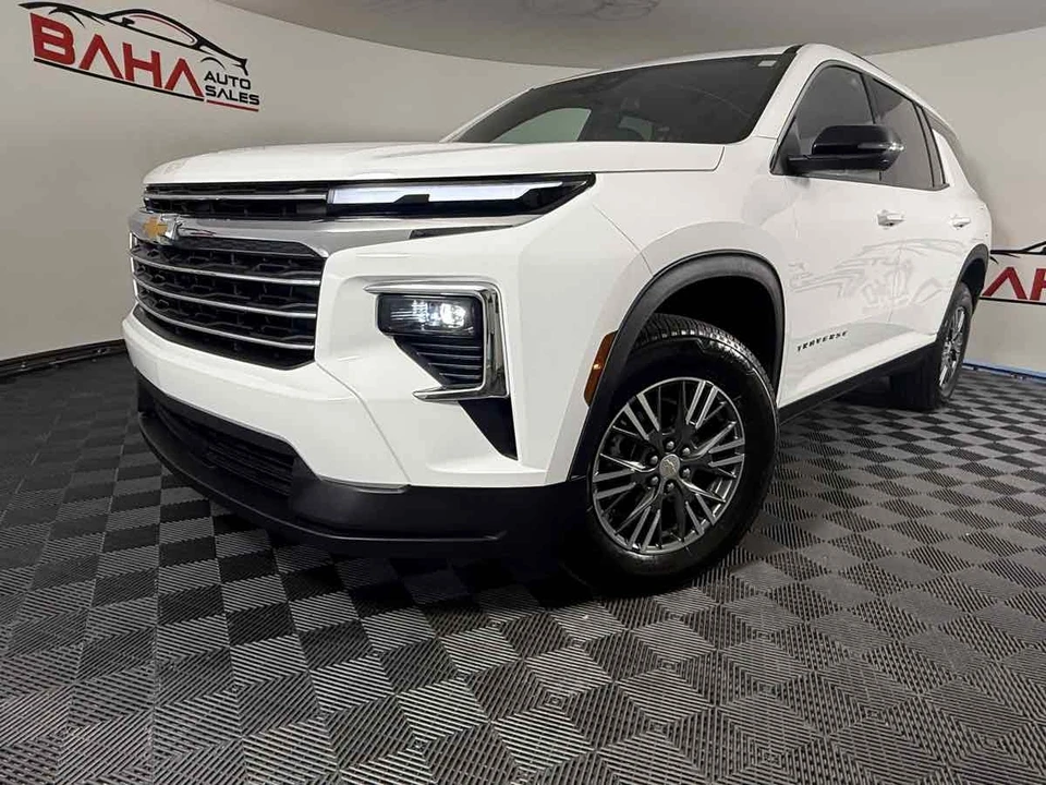 2026 Chevrolet Traverse - Image 2 of 31
