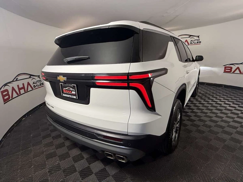 2026 Chevrolet Traverse - Image 12 of 31