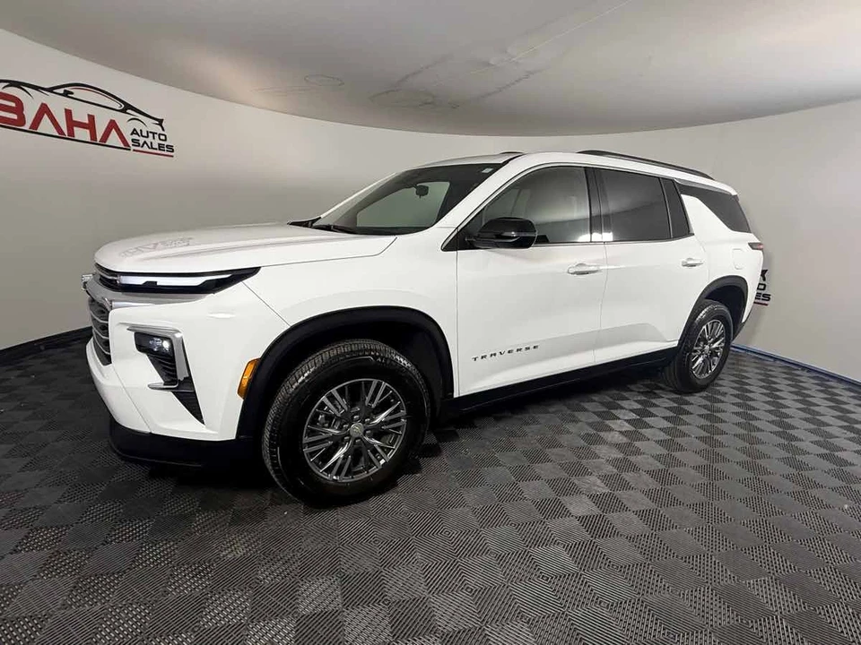 2026 Chevrolet Traverse - Image 4 of 31