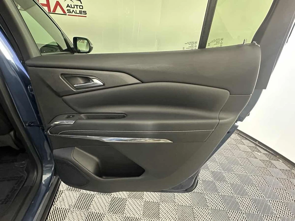 2026 Chevrolet Traverse - Image 18 of 21