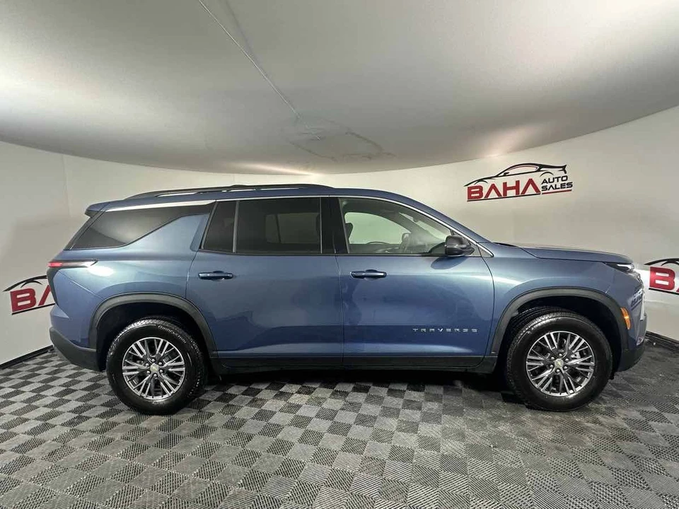 2026 Chevrolet Traverse - Image 10 of 21