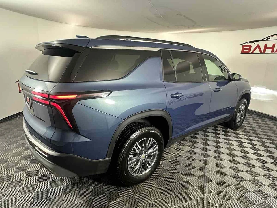 2026 Chevrolet Traverse - Image 8 of 21