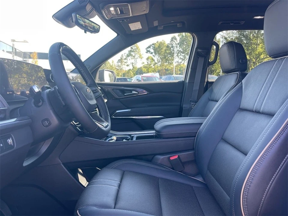 2026 Chevrolet Traverse - Image 9 of 12