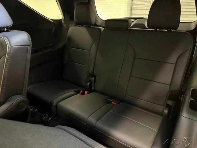 2026 Chevrolet Traverse - Image 17 of 21