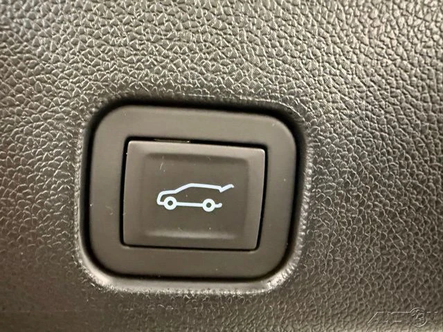 2026 Chevrolet Traverse - Image 9 of 21