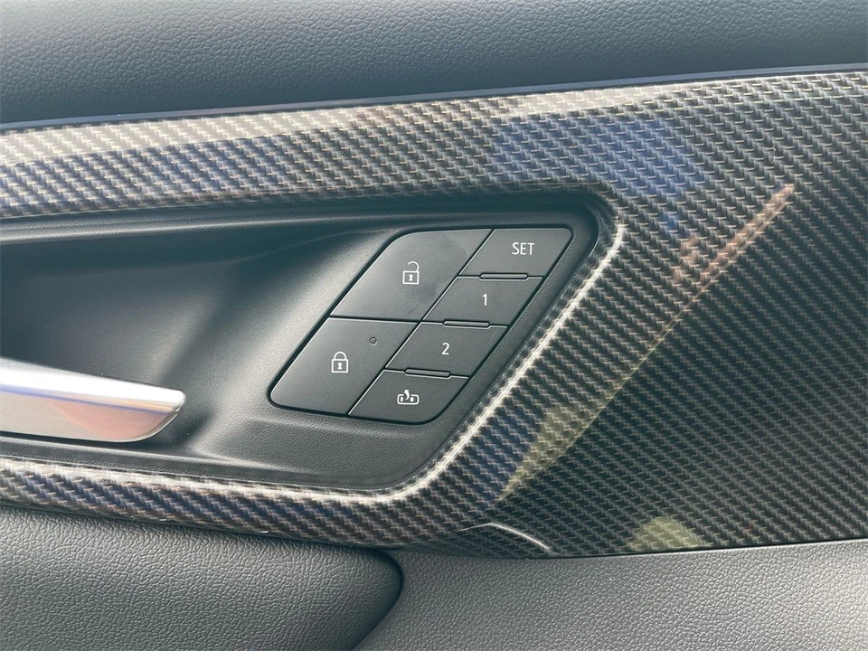 2026 Chevrolet Traverse - Image 11 of 12