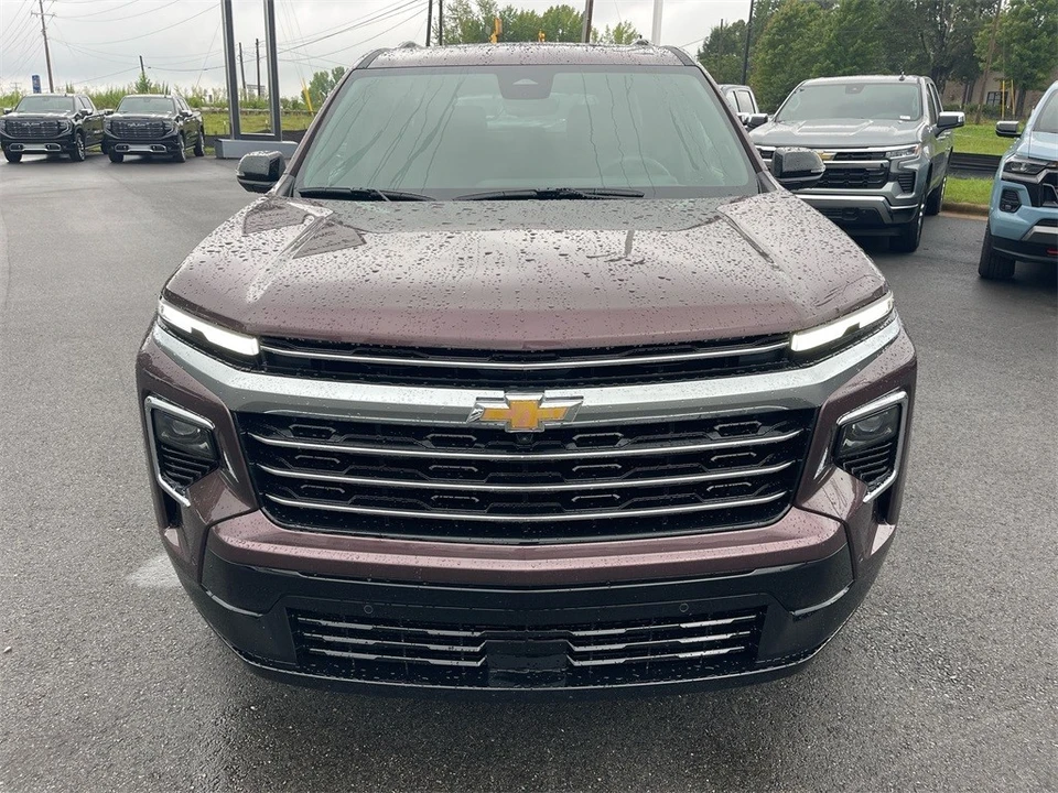 2026 Chevrolet Traverse - Image 8 of 12