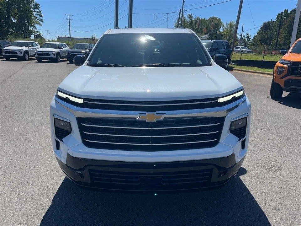 2026 Chevrolet Traverse - Image 8 of 12