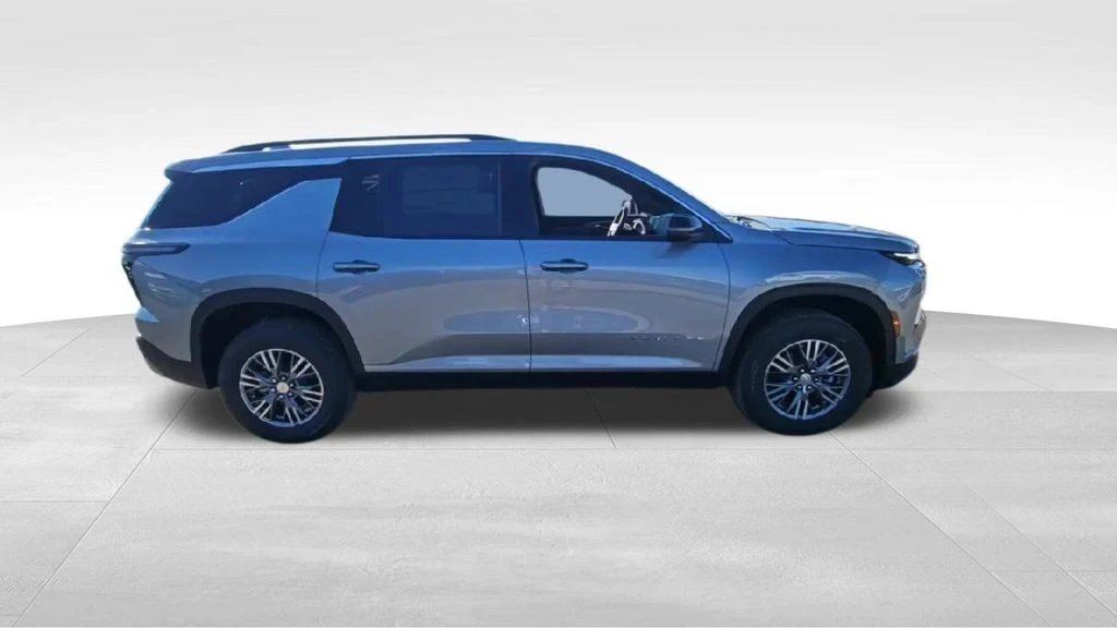 2026 Chevrolet Traverse - Image 9 of 21