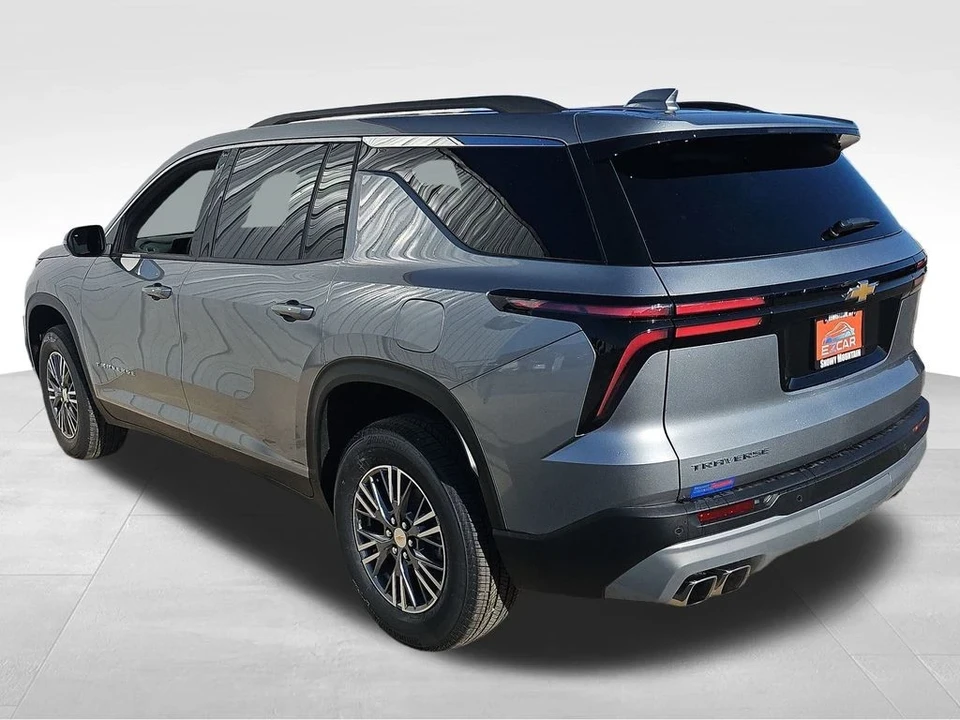 2026 Chevrolet Traverse - Image 15 of 21