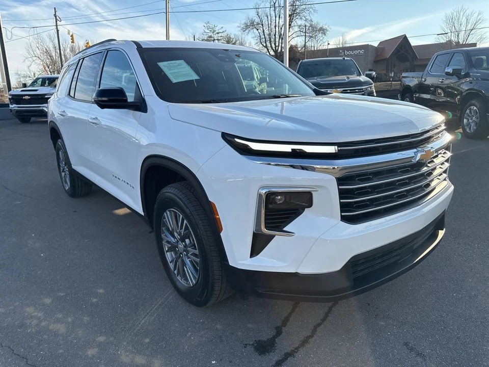 2026 Chevrolet Traverse - Image 7 of 12