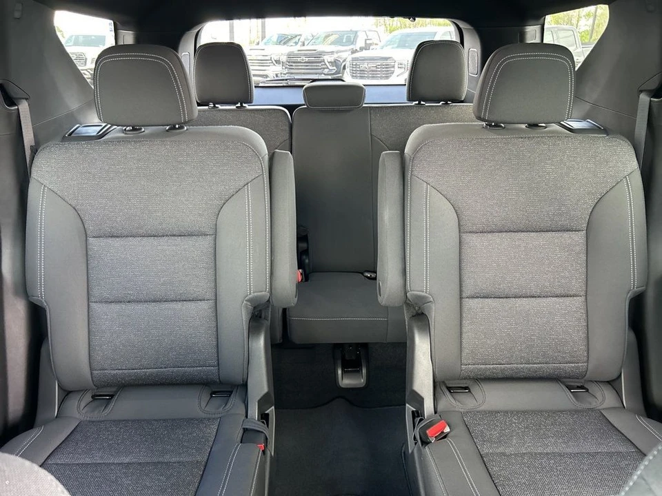 2026 Chevrolet Traverse - Image 12 of 21