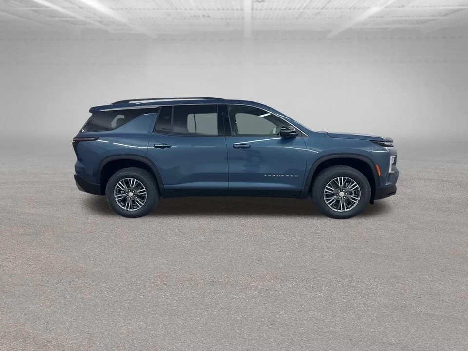 2026 Chevrolet Traverse - Image 11 of 12