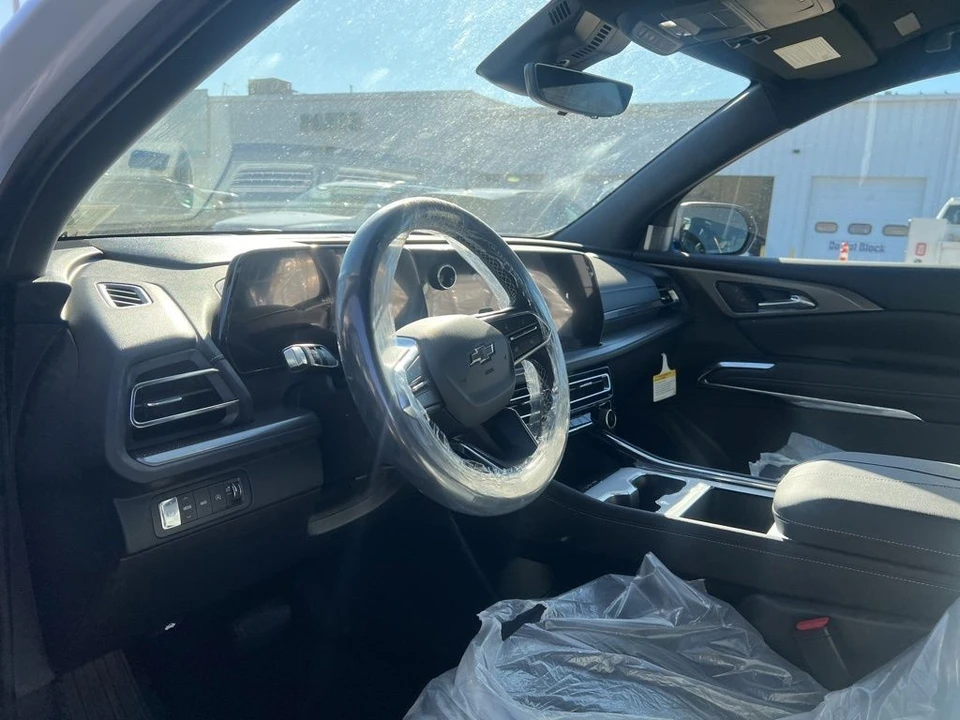 2026 Chevrolet Traverse - Image 6 of 11