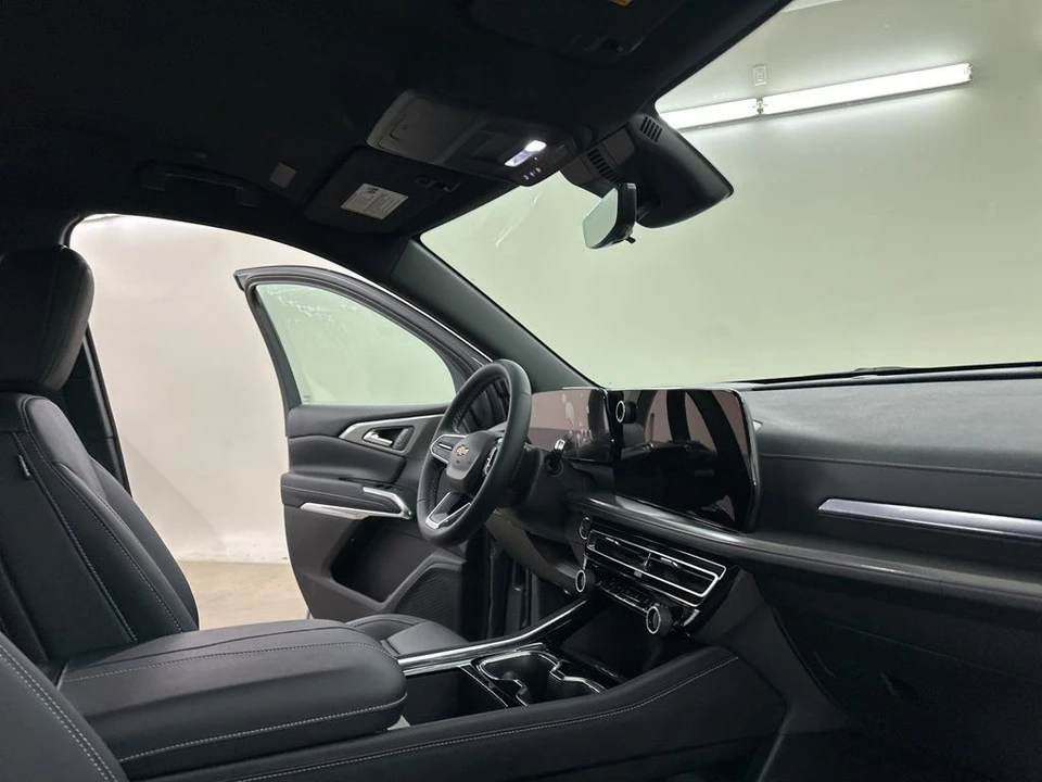 2026 Chevrolet Traverse - Image 11 of 12