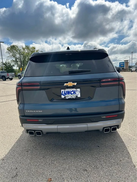 2026 Chevrolet Traverse - Image 5 of 11