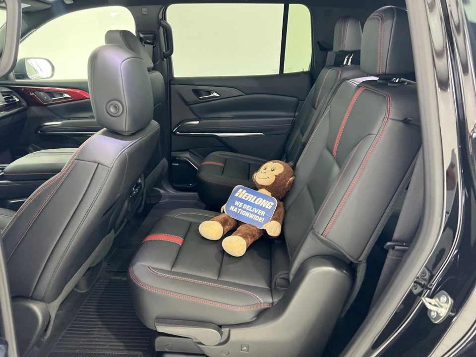 2026 Chevrolet Traverse - Image 24 of 31