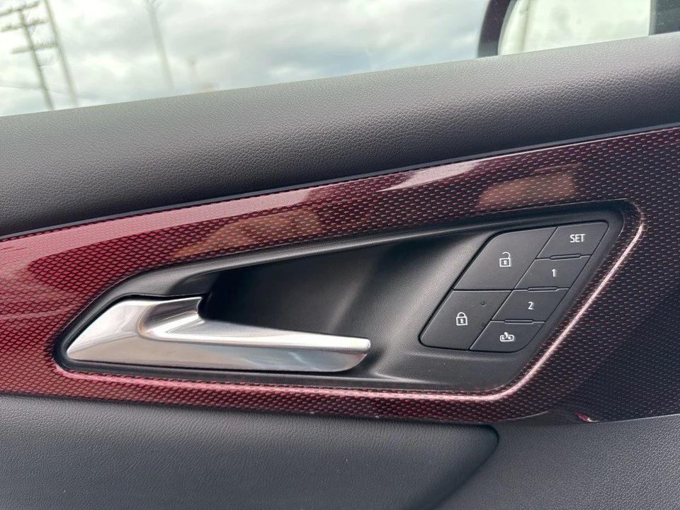 2026 Chevrolet Traverse - Image 11 of 12