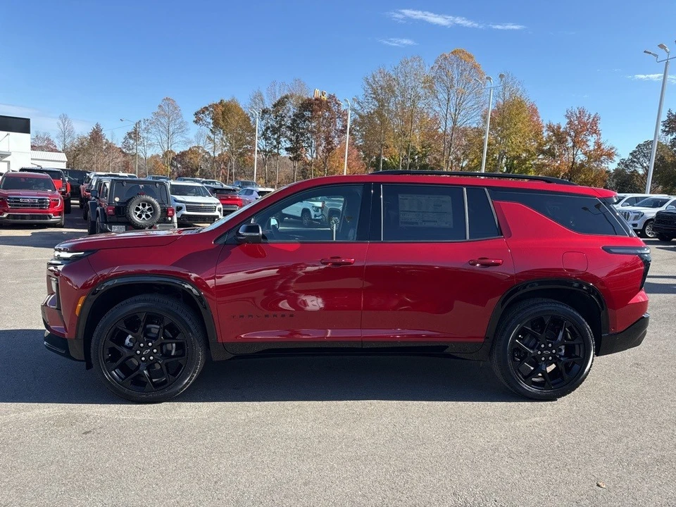 2026 Chevrolet Traverse - Image 2 of 21