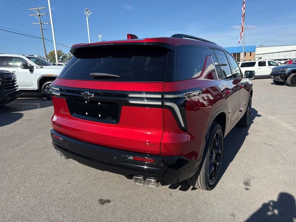 2026 Chevrolet Traverse - Image 5 of 12