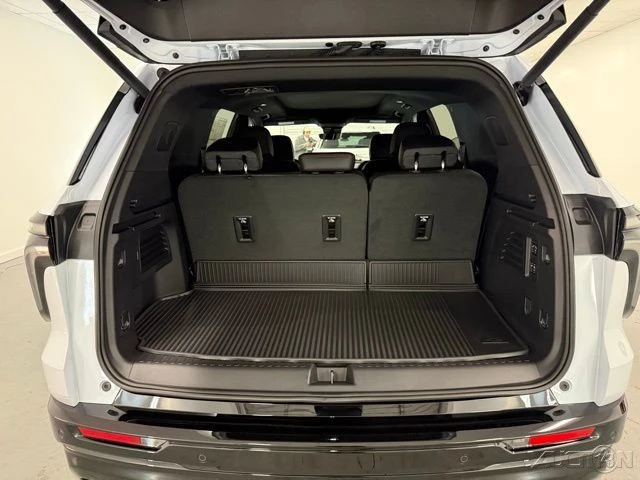 2026 Chevrolet Traverse - Image 8 of 12