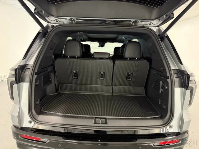 2026 Chevrolet Traverse - Image 8 of 21