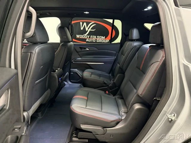 2026 Chevrolet Traverse - Image 17 of 21