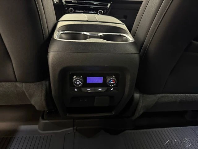 2026 Chevrolet Traverse - Image 19 of 21