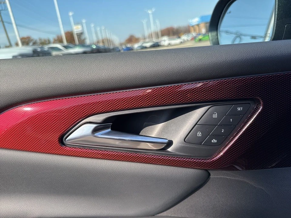 2026 Chevrolet Traverse - Image 11 of 12