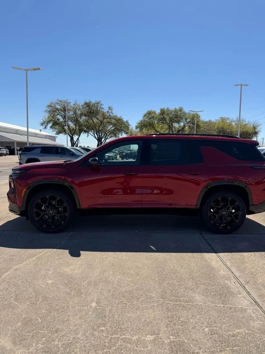 2026 Chevrolet Traverse - Image 4 of 15