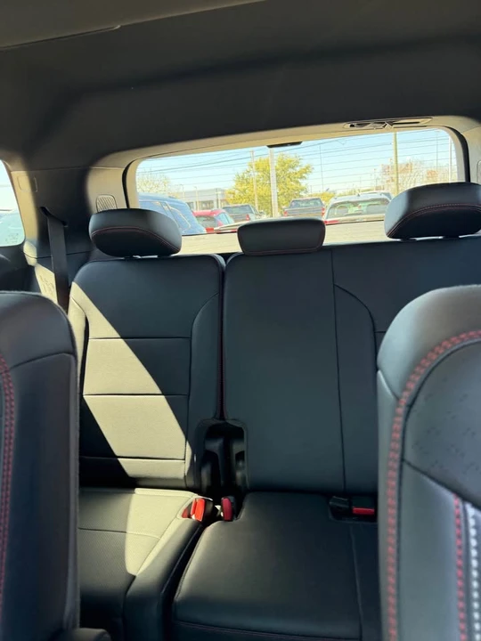 2026 Chevrolet Traverse - Image 13 of 15
