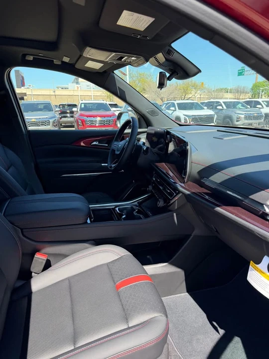 2026 Chevrolet Traverse - Image 7 of 15
