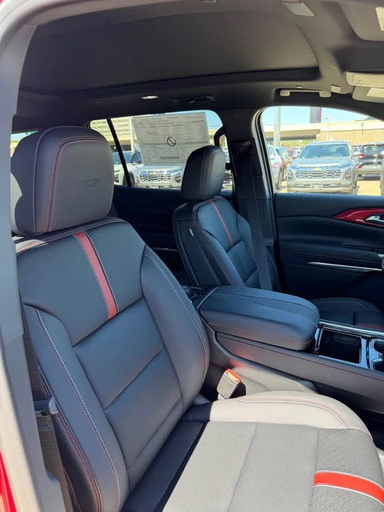 2026 Chevrolet Traverse - Image 8 of 15